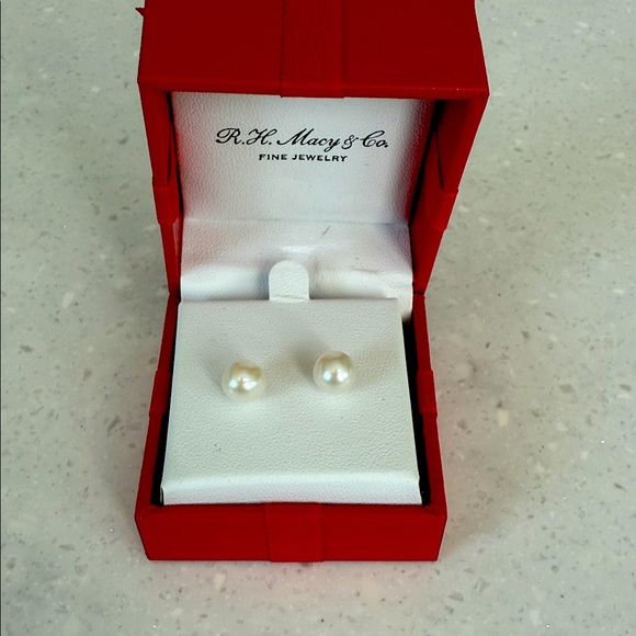 Cultured Pearl Earrings - Picture 1 of 3